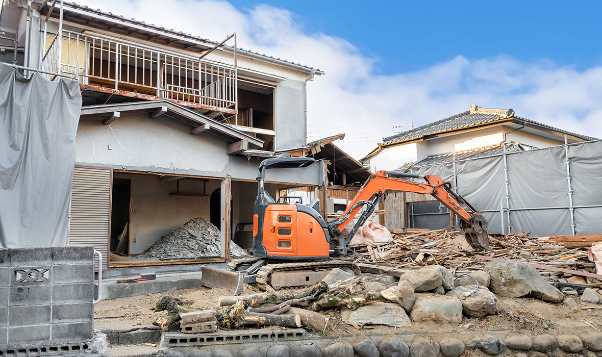 1.江戸川区にお住まいのW様が、「相続した築古物件を解体して売却した事例」