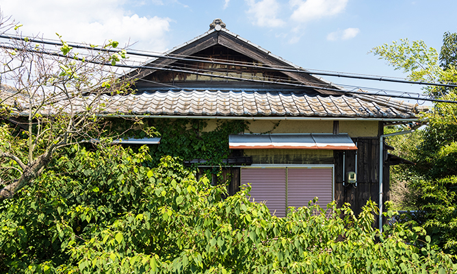 空き家のままの相続不動産を、行政指導が入る前に売却した事例